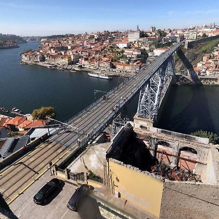 Ao Lado Da Estacao Do Metro! Apartment Vila Nova de Gaia Exterior photo